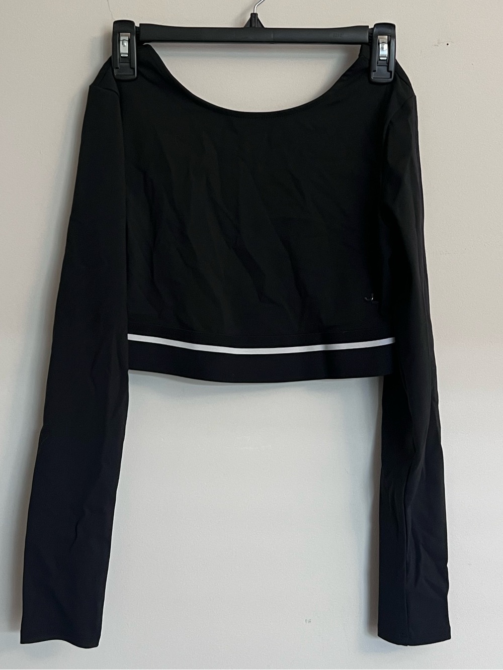 JoyLab Black Cropped Long-Sleeve Top with White Stripe